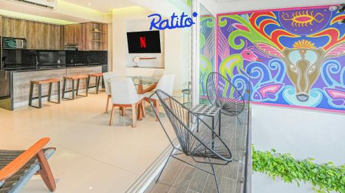 Køkken eller tekøkken på PBB Torre KU Amazing 1BR APT Sofa Bed Balcony