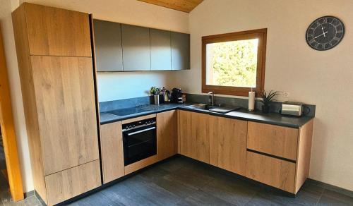 Η κουζίνα ή μικρή κουζίνα στο Chalet les Anémones