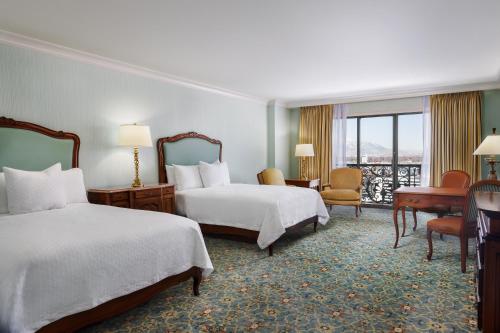 Grand America Hotel — Photo of the whole room