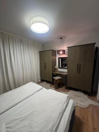 Postel nebo postele na pokoji v ubytování Monastery 2 Private Apartments