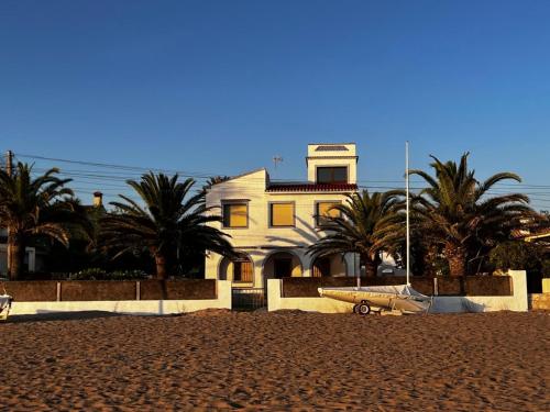 Casa Ained - Beachfront Luxury