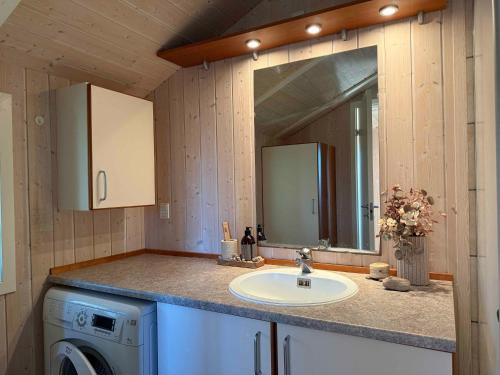 Galería fotográfica de Inviting Summer House On Scenic Røsnæs en Ågerup