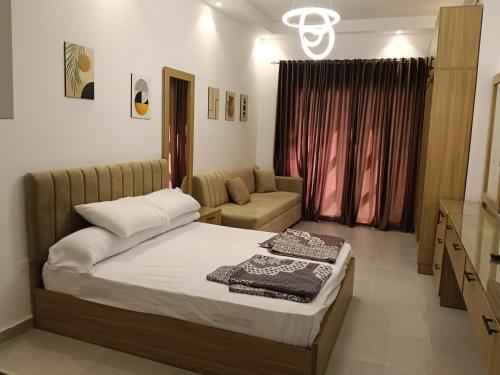 فلورانزا خمسين b06