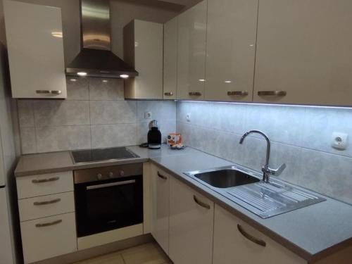 Holiday House Emma - Two Bedroom Holiday Home With Terrace