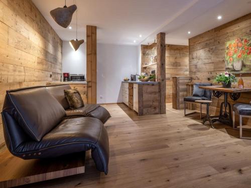 Χώρος καθιστικού στο Cabin in Ofterschwang with swimming pool