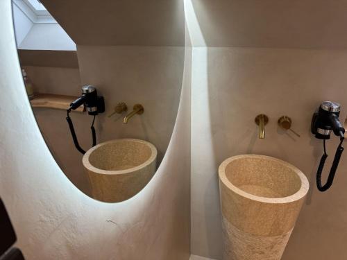 Phòng tắm tại Luxury Suite for 8