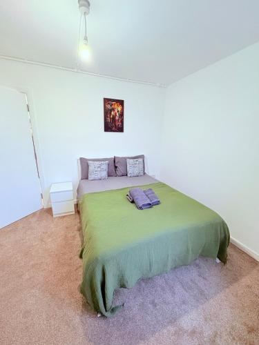 LUXURY 3 BED FLAT for 8 people close to Chelsea Stadium 5 min from the main station photo 87