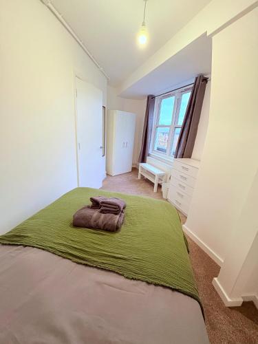 LUXURY 3 BED FLAT for 8 people close to Chelsea Stadium 5 min from the main station photo 80