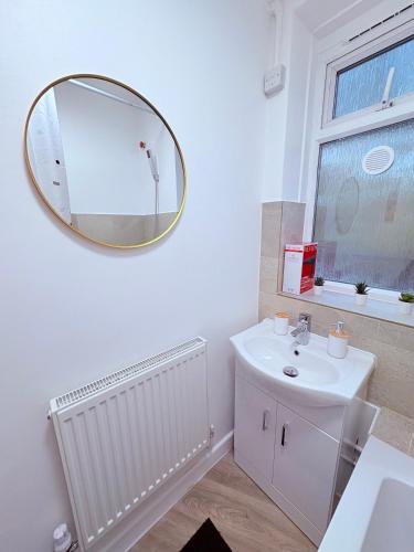 LUXURY 3 BED FLAT for 8 people close to Chelsea Stadium 5 min from the main station photo 91