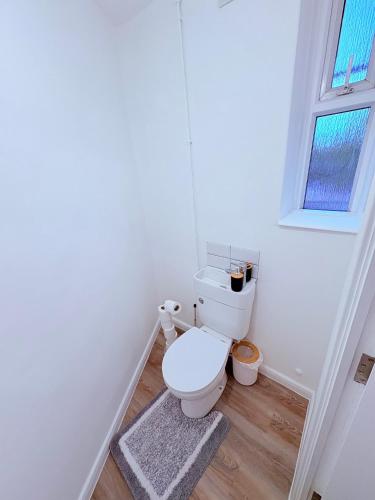LUXURY 3 BED FLAT for 8 people close to Chelsea Stadium 5 min from the main station photo 92
