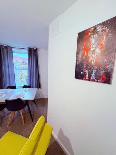 LUXURY 3 BED FLAT for 8 people close to Chelsea Stadium 5 min from the main station photo 104