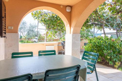 Apartments with parking space Stinjan, Pula - 7368