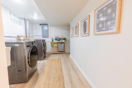 Fotografie z fotogalerie ubytování Garden Getaway by Roxy Rentals Family Fav v destinaci Wayzata