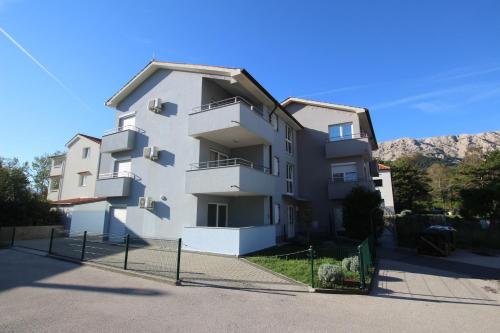 Apartments with parking space Baska, Krk - 25018