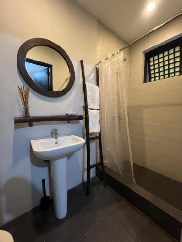 Koupelna v ubytování Halekai A Home by the Beach