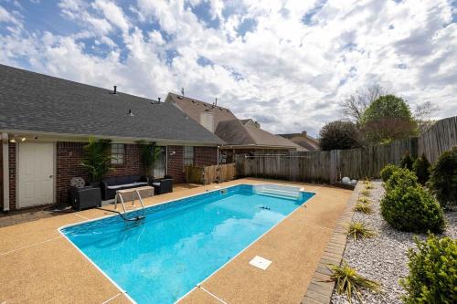 Swimmingpoolen hos eller tæt på Cori's Pool House