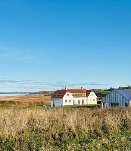 Природа в окрестностях дома для отпуска