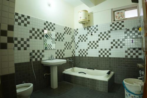 Koupelna v ubytování Besillio Grand- A Hotel With Bar & Restaurant