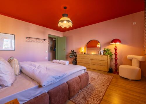 Llit o llits en una habitació de SquareView