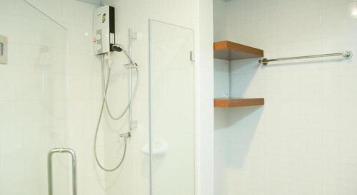 Koupelna v ubytování B2 Hat Yai Rat Uthit Boutique & Budget Hotel