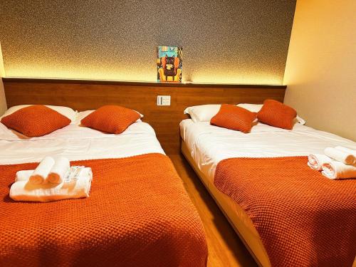 Spacious 38 square meter Suite with Separate Living Room and Bedroom, 2 Double Beds, JR and Osaka Metro Access