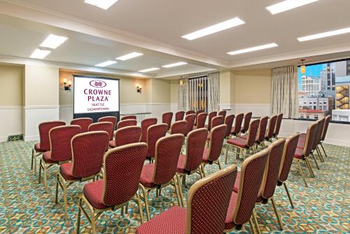 Οι επιχειρηματικές εγκαταστάσεις ή/και οι αίθουσες συνεδριάσεων στο Crowne Plaza Seattle Newly Renovated with No Resort Fee