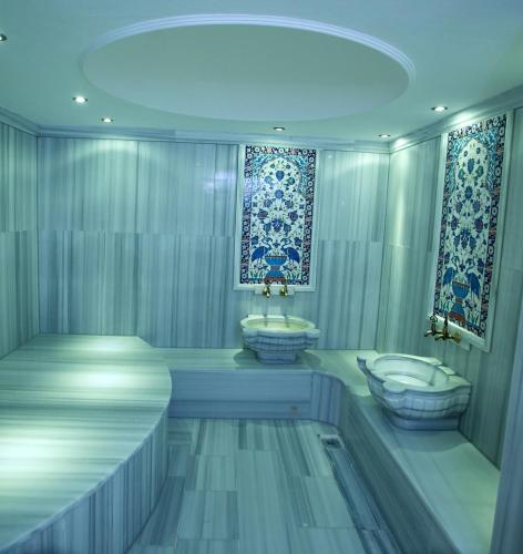 ห้องน้ำของ Hotel Perula & SPA