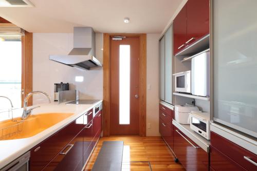 Una cocina o cocineta en New OPEN！ Luxury Seaside Villa 神湊　駐車場無料　海辺の別荘　