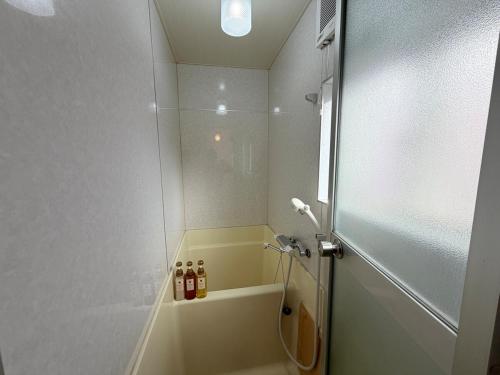 Et badeværelse på ハイツ緑ヶ丘206