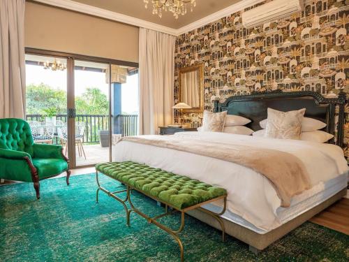 Ένα ή περισσότερα κρεβάτια σε δωμάτιο στο The First House