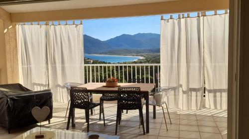 Villa T4 à Campomoro corse du sud, 800m plage