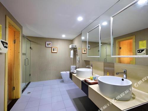 O baie la New World Hotel