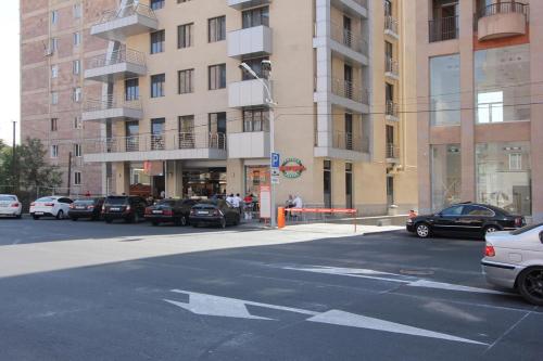  Metro apartment -  Room  picture :   Shower    Air conditioning    Hairdryer                           