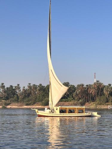 Nile SE Felucca nile cruise private tour