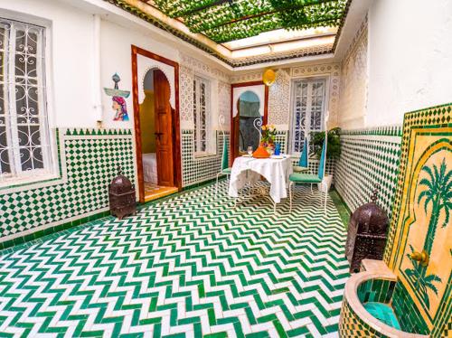 Dar Sarsar Artistic Music