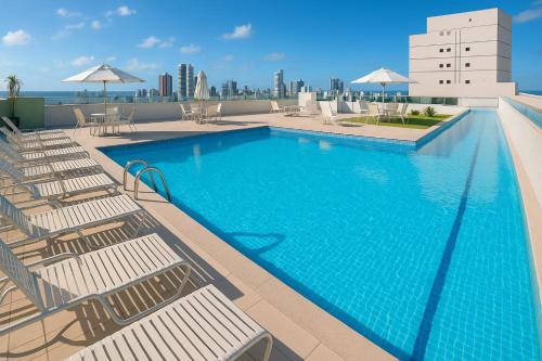 Piscine de l'établissement Bahia Executivo Iguatemi Businees ou située à proximité