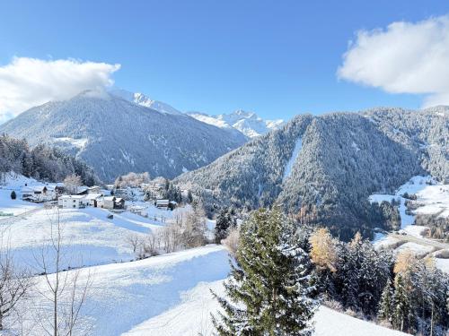 Apartment Juen - Ruhige Ferienwohnung mit Bergblick in Tobadill