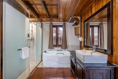 Ένα μπάνιο στο wisdom mystery Hotel