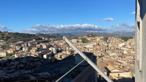 Γενική θέα στο βουνό ή θέα στο βουνό από  αυτό το δωμάτιο σε οικογενειακή κατοικία