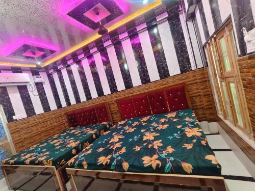 Φωτογραφία από το άλμπουμ του Pawansut Dham σε Naimishāranya