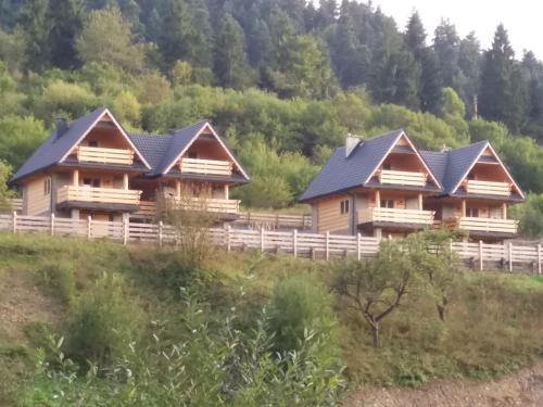 Góralskie domki pod Koronami
