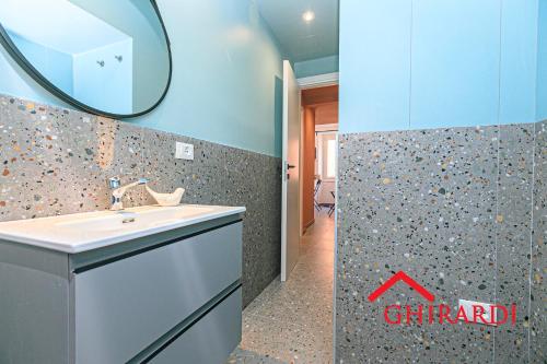 Ένα μπάνιο στο Sara Home