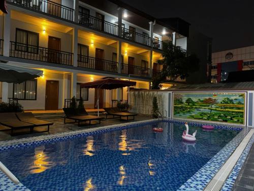 Πισίνα στο ή κοντά στο Avenue Hotel VangVieng