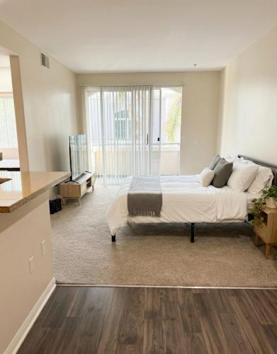 Sunny Marina Del Rey Apartment- Hot Tub, Game Room, BBQ, Projector photo 33