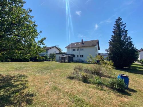 Κήπος έξω από το Gemütliche 2,5 Zimmer Wohnung