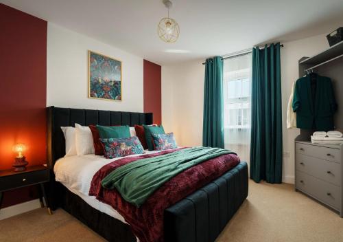 Ένα ή περισσότερα κρεβάτια σε δωμάτιο στο Superb 4BR New House