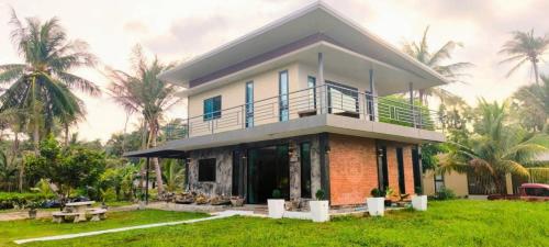 Κήπος έξω από το Leamsai Whisper Home