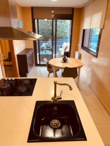 Family House experience Lux Salou