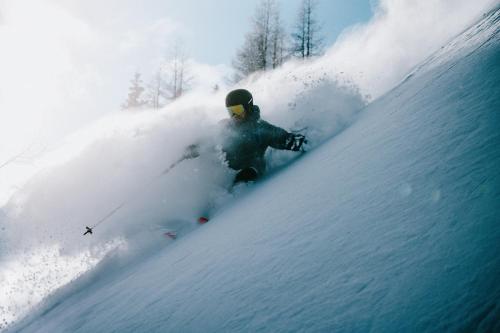 Collis Hill Chalets & Hotel iarna