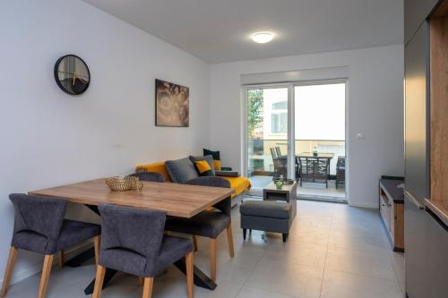 Compass Luxury Apartment